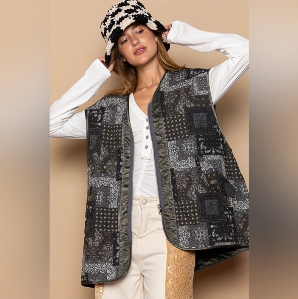 POL OVERSIZED Boho Style Patchwork Bandana Quilted Reversible Vest Front Zipper